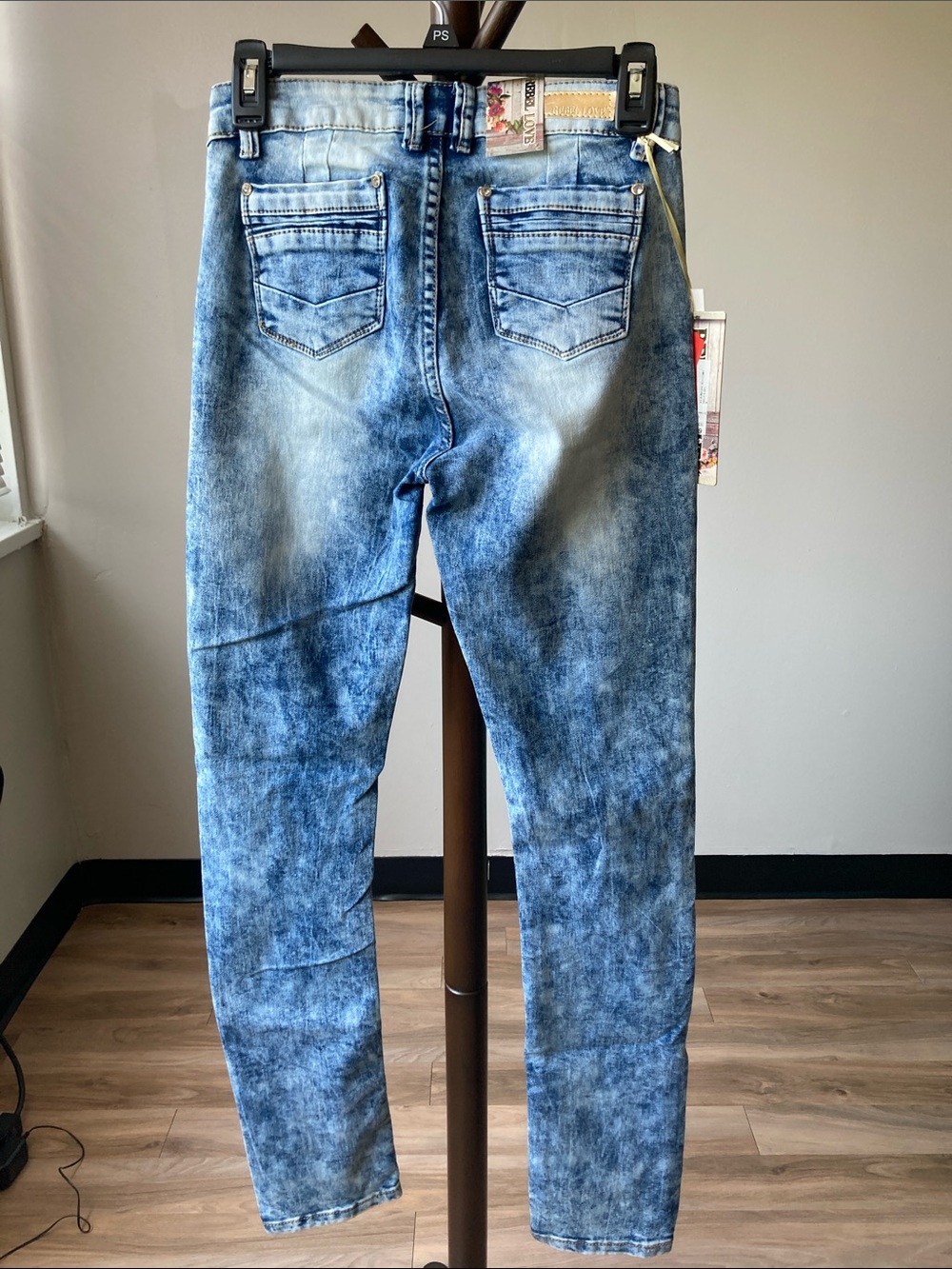 Rebel love jean distressed retro jean acid wash like color embellished 5 / 6 jr - Picture 6 of 17